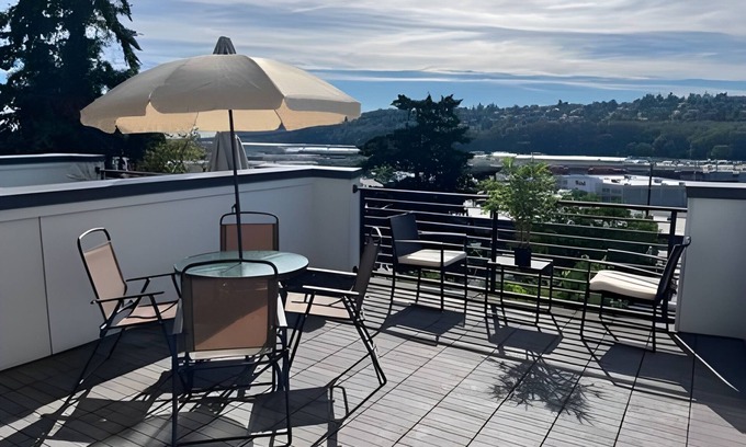 West Queen Anne House | Bright & Clean 3br Queen Anne Townhouse | Sophari
