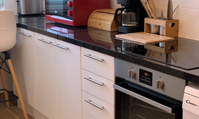 Clos des Roses Apartment | Bright Cosy 3-bedroom apartment