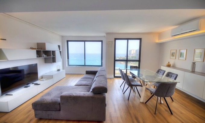 Il-Balluta Apartment | Bright & cozy 3bedrooms with stunning views DLAP1-1