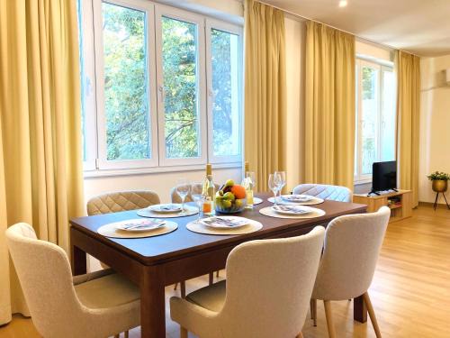 Plovdiv Center Apartment | Bright & Cozy Apartment for 4 Guests in Plovdiv Centre