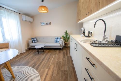 Goricani Apartment | Bright & Cozy Apartment in quiet area near Airport