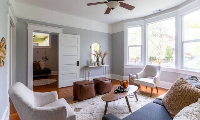 Minor House | Bright & Cozy Home | Walkable, Private Yard + WiFi