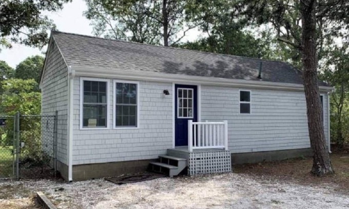 South Yarmouth House | Bright & Cozy, Yarmouth Cape Top Beaches!
