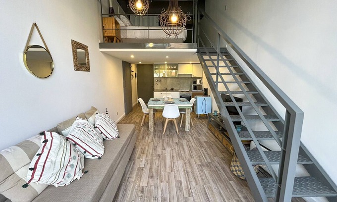 La Boca Apartment | Bright duplex in La Boca for 3 people