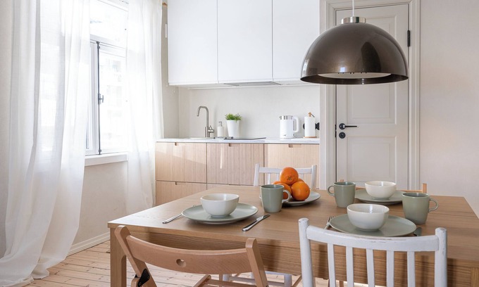 Lillekula Apartment | Bright & Elegant 1-bedroom apartment in delightful Tallinn with WiFi