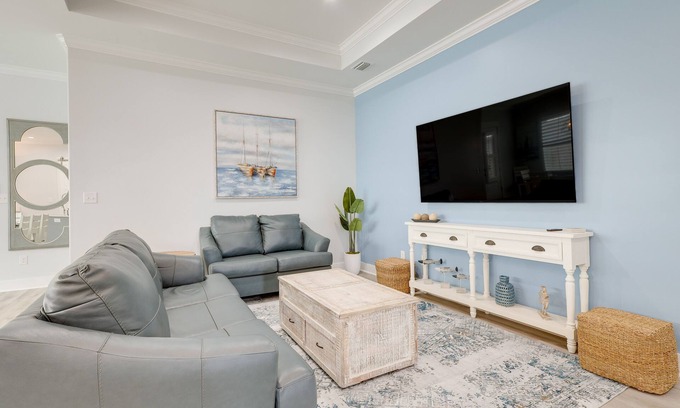 Foley House | Bright Foley Home w/Patio - 7 Mi to Wharf & Beach