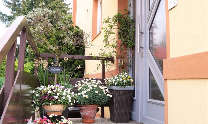 Celle Apartment | Bright, friendly 2-room apartment close to the city center