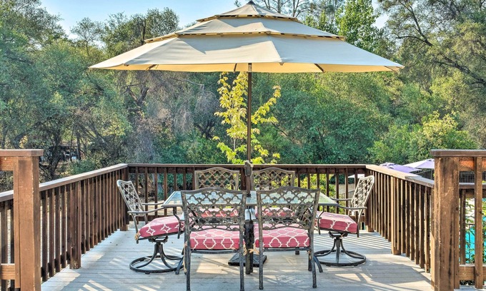 Sonora House | Bright 'Gold Country' Home: Pool, Deck & Hot Tub!