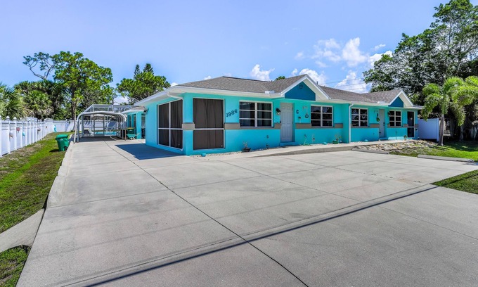 Grove City Apartment | Bright home with W/D, AC, WiFi, pool, grill, & ping pong - near beach & dogs OK