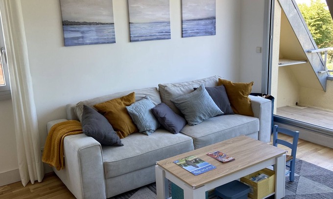 Courseulles-sur-Mer Apartment | Bright hypercentre duplex