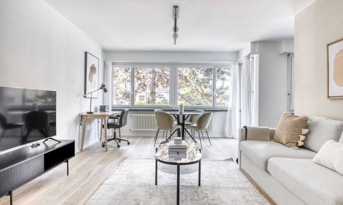 Iselin Apartment | Bright Iselin 3 Room w/Storage, 1min to Local Market, by Blueground