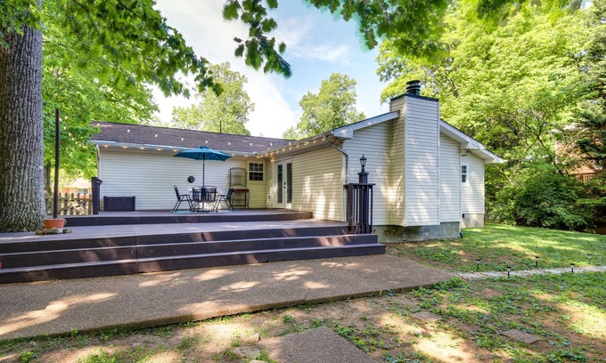 Knoxville House | Bright Knoxville Vacation Rental w/Large Backyard