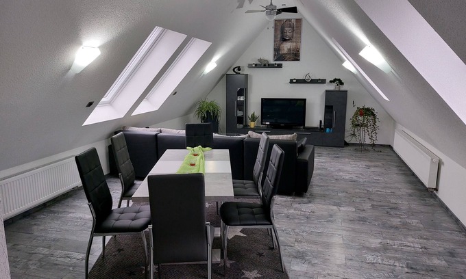 Rothlein Apartment | Bright modern 110sqm apartment, incl. WLAN and parking, up to 6 persons,