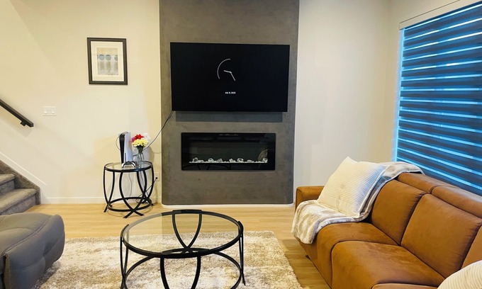 West Edmonton House | Bright, Modern Getaway Near All The Action