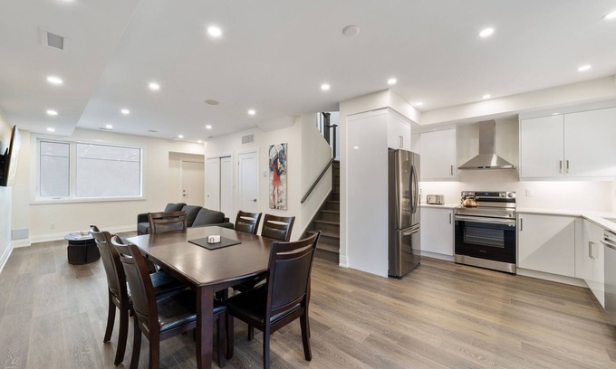 Palmerston House | Bright Modern Private Oasis Whole Laneway 3BR 3BA