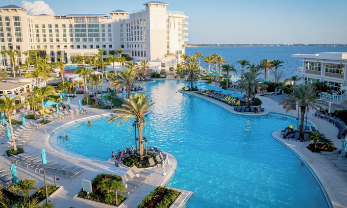Charlotte Harbor Hotel | Bright, Modern Two Bedroom w/Harbor View – Perfect for a Peaceful Vacation