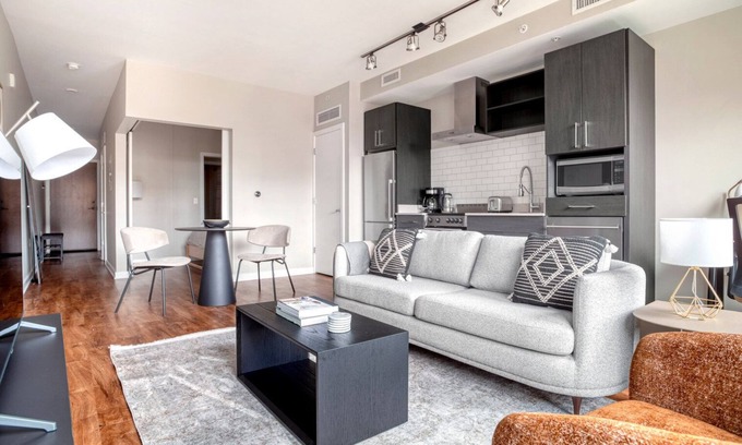 Mount Vernon Triangle Apartment | Bright Mount Vernon 1BR w/Gym, Roof & W/D, near Metro, by Blueground