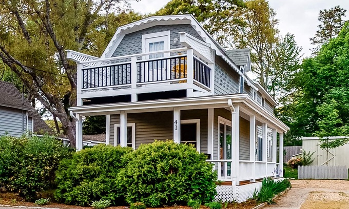Oak Bluffs House | Bright old-world cottage with two porches & large yard - walk to town & beaches