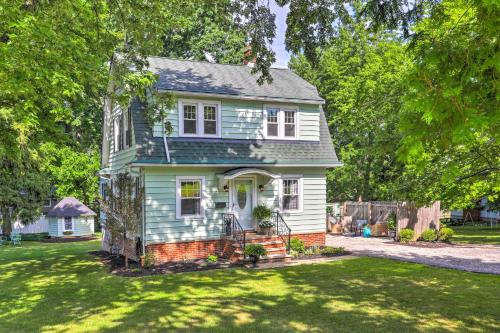 Parma House | Bright Parma Home with Outdoor Space Less Than 10 Mi to Dtwn