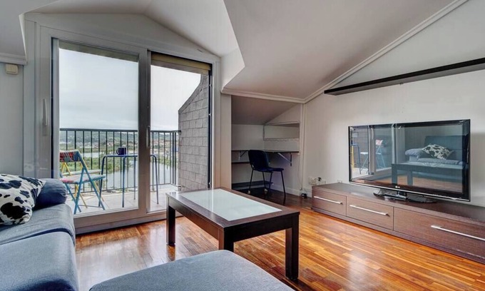 Irun Apartment | Bright penthouse with terrace, Irún | Parking | 4Pax, IR Property Management