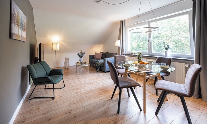 Ahrensburg Apartment | Bright & quiet, 200m to the subway
