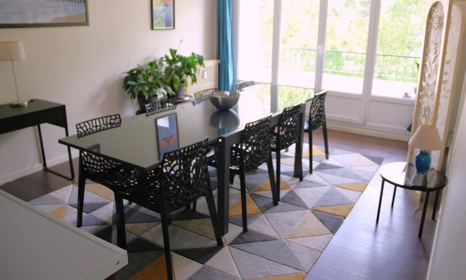 Les 3 Cites Apartment | Bright, quiet apartment near Poitiers city center