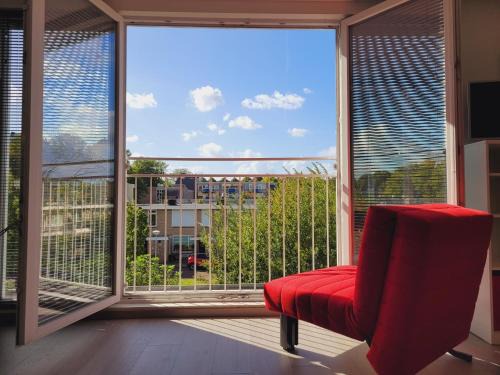 Slotervaart House | Bright room with kitchen