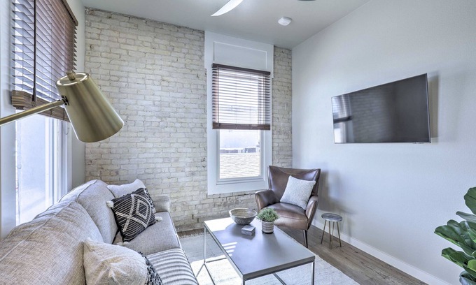 Downtown Apartment | Bright San Marcos Apartment w/Ideal Location