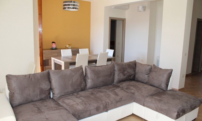 Province of Cagliari Apartment | Bright, spacious and comfortable 4th and top floor apartment, Poetto area
