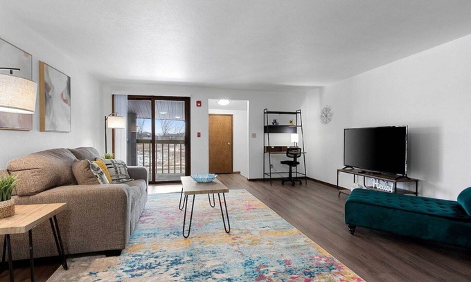 Bellevue Apartment | Bright + Spacious Apartment with King Bed and Workspace