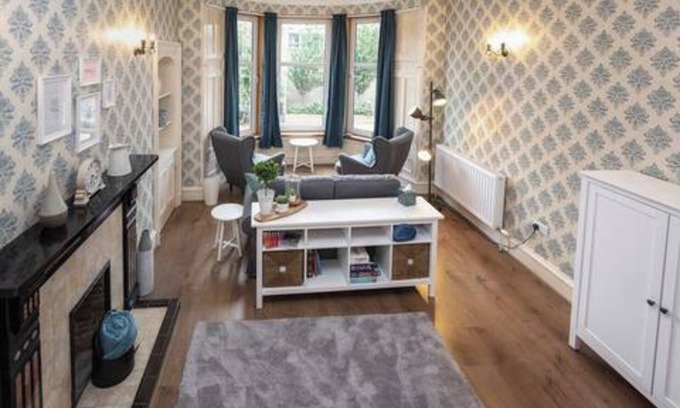 Bonnington Apartment | Bright, spacious Edinburgh City Centre Apartment