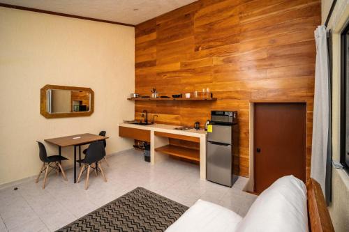 Downtown Cancun Apartment | Bright & Spacious Ground Floor Suite Casa Jurel
