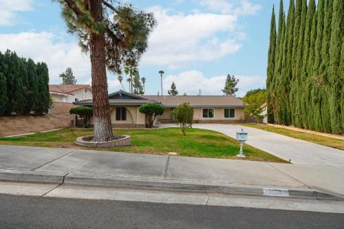 Estates at Canyon Crest House | Bright Spacious Home with Large Yard and Patio Views