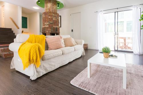 Dunbar House | Bright & Spacious House Near UBC