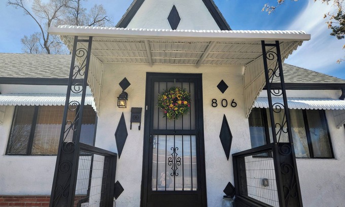 Aberdeen House | Bright & Spacious Pueblo Home – Clean, Quiet, and Close to Everything