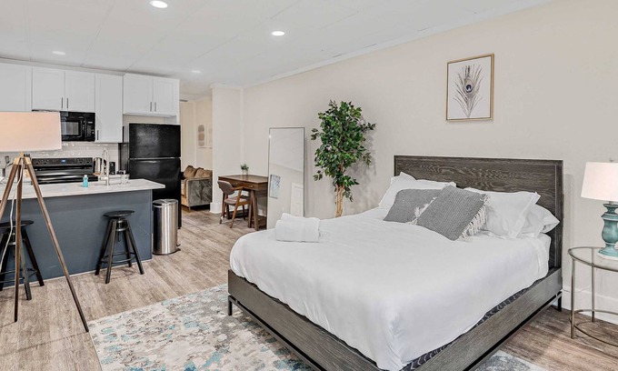 Downtown Harrisburg Apartment | Bright Studio Downtown Harrisburg with Work Space