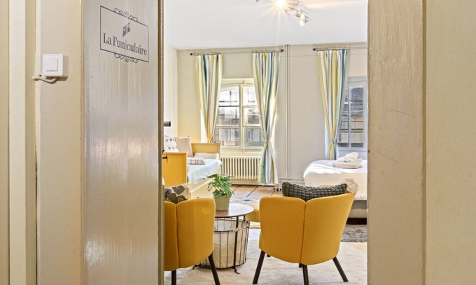 Fribourg Apartment | Bright studio in Freiburg's old town