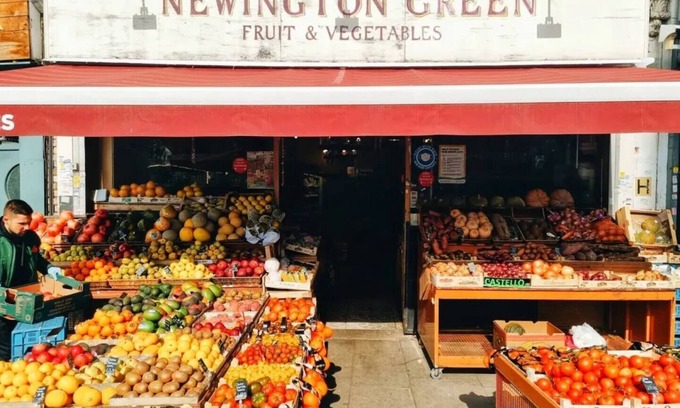 Mildmay Condo | Bright & Stylish 2BR Flat in Trendy Newington Green, London