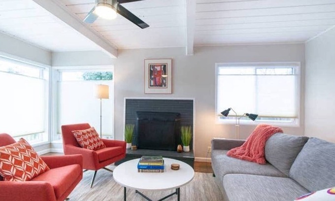 North and East House | Bright, Stylish Home in Central NE Richmond Location, Close to Berkeley