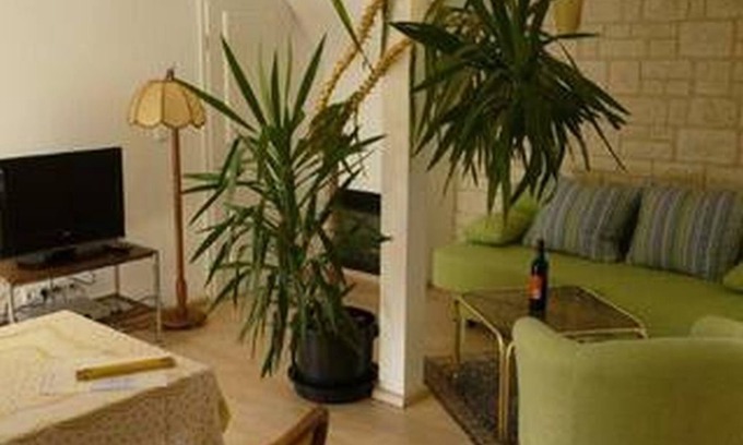 Berg am Laim Ost Apartment | Bright, sunny roof terrace apartment