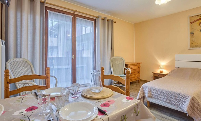 Barbotan-les-Thermes Apartment | Bright T1 bis apartment with balcony, parking, and Wifi - 2 people