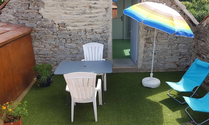 Lannion Apartment | Bright T2 cottage with terrace