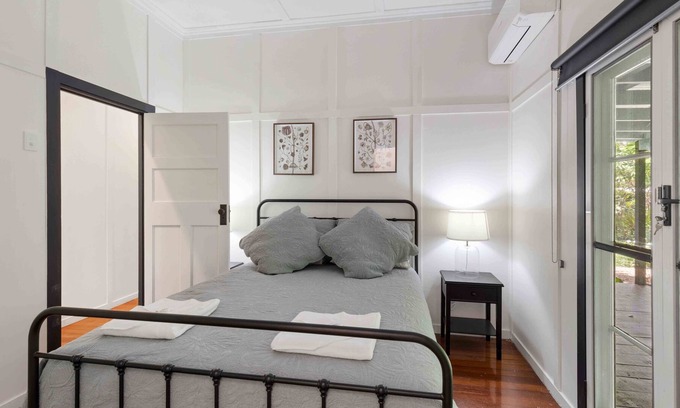 Landsborough House | Brightside Holidays - Sunshine Coast Hinterland