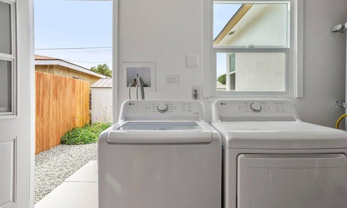 Imperial Beach House | Brilliant, tranquil 3 bed in Imperial Beach!