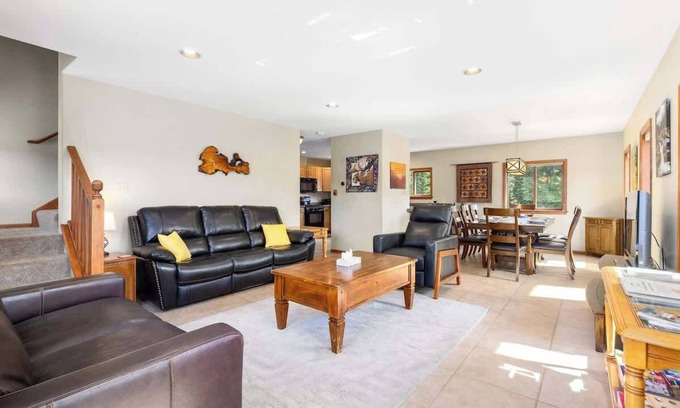 Quandary Village Cabin | Bring Fido! Private Retreat with Hot Tub & Views