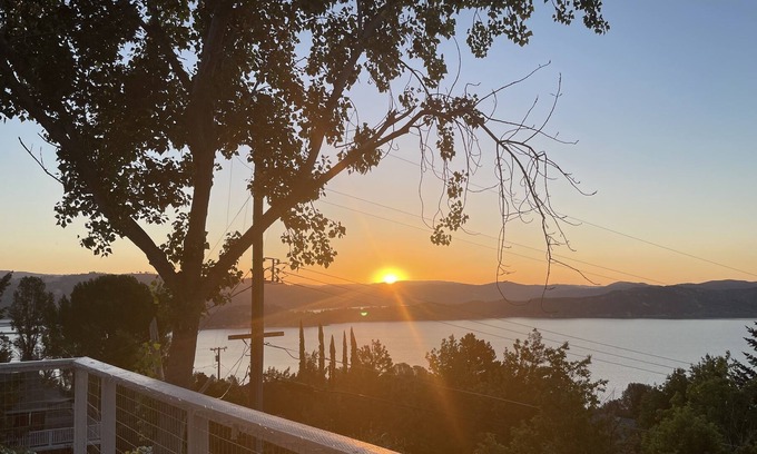 Kelseyville House | Bring your whole family to enjoy this view ⚓️