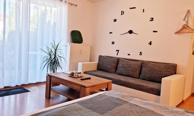 Nordwest Apartment | BRISE Business Apartment nahe Leipziger Messe - Porsche - BMW - DHL - WLAN - Parkplatz - business travelers only
