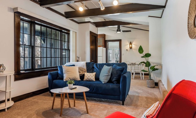 Bristol House | Bristol Home Minutes to Downtown & Holston Lake