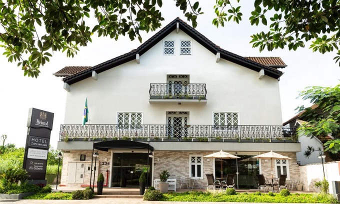 Bucarein Hotel | Bristol Sabrina Hotel de Charme Joinville