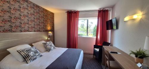 Saint-Hilaire-du-Harcouet Hotel | Brit Hotel le Cygne